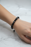 Hematit & Şungit Doğal Taş Makrome Bileklik – Ayarlanabilir Tasarım