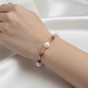 Hematit Aksesuar Detaylı İnci Bileklik – Unisex Şık Tasarım