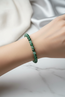Zümrüt Doğal Taş Bileklik – 6 mm Misinalı, Unisex Tasarım